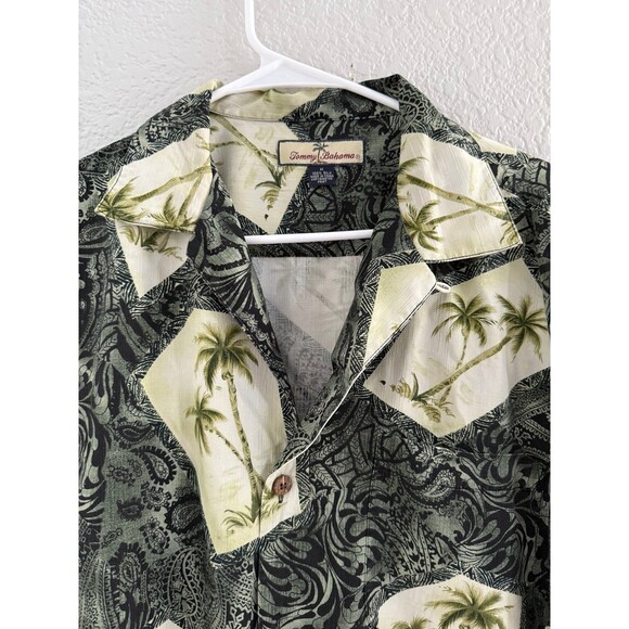 Tommy bahama palm tree button down size Medium - Picture 3 of 5